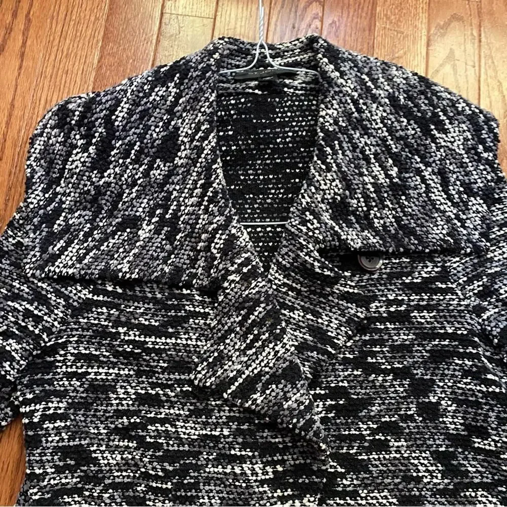 St John Collection Black & Gray Boucle Sweater Jacket Womens sz 4